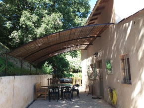 Гостиница Holiday Home le cœur boisé  Сен-Жанне